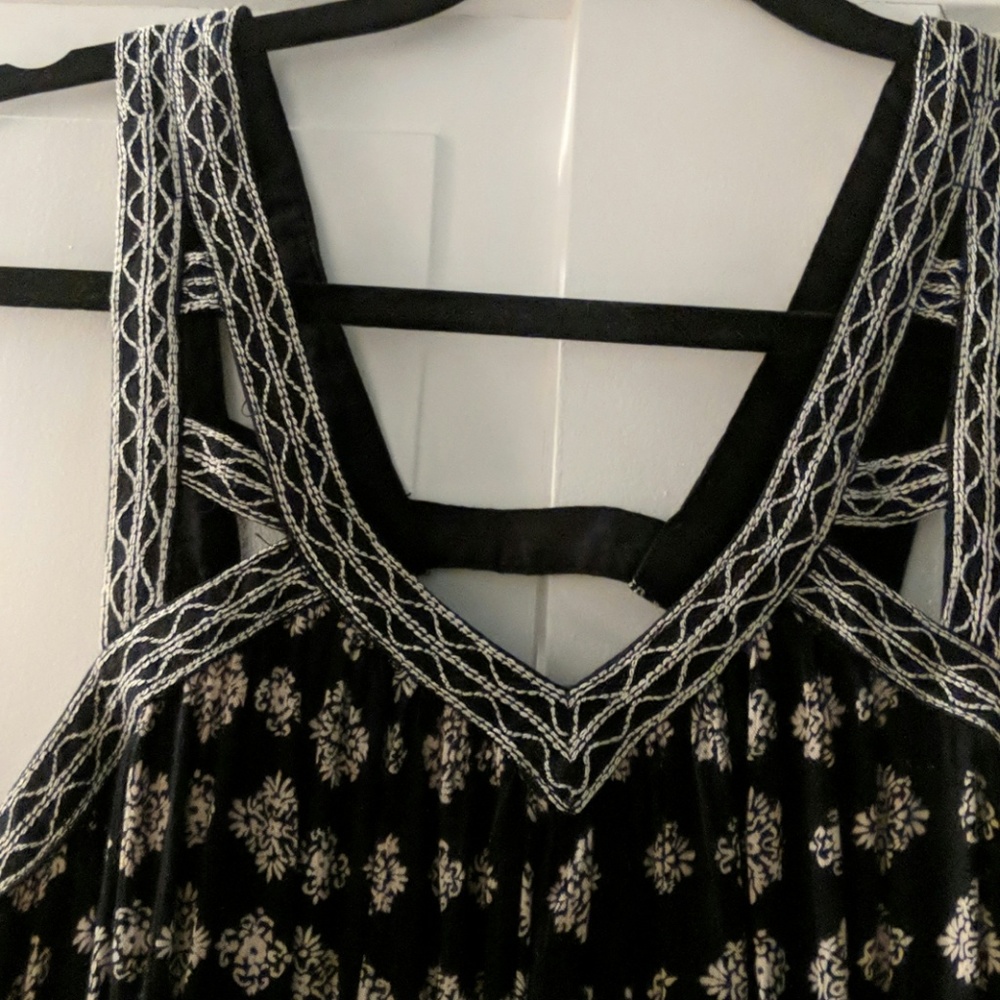 American Eagle swing dress black and white